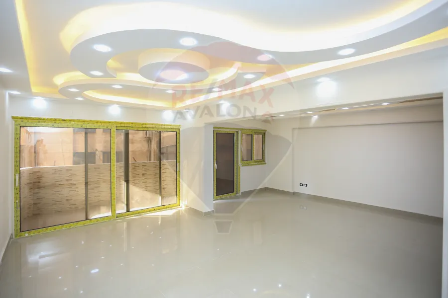 Apartment for sale 216 m Miami (Mohamed Awad St.)