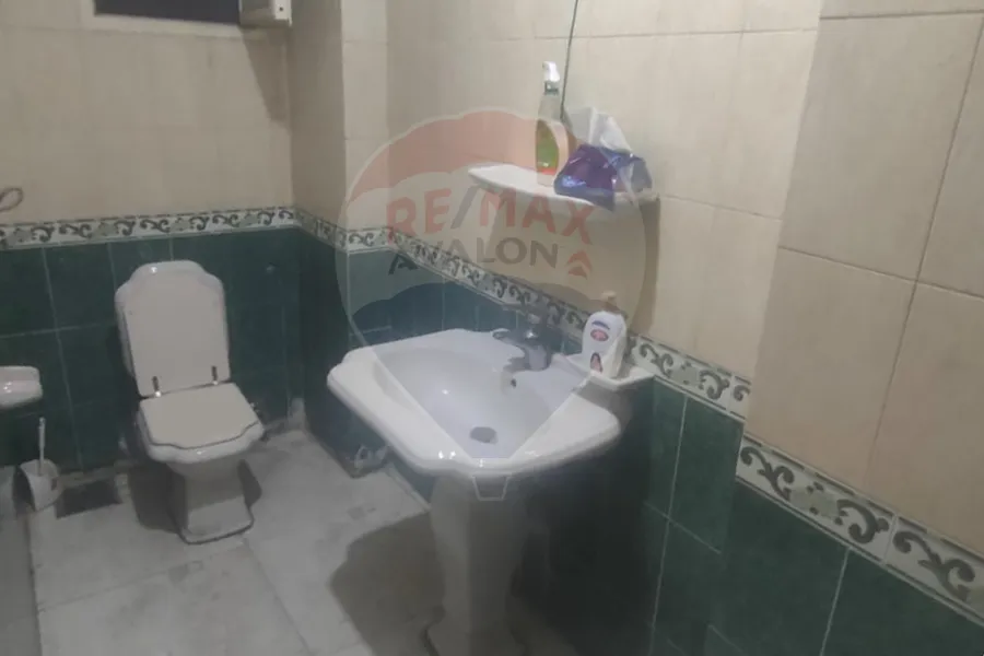 شقة مرخصة إداري للبيع 165 م سموحة (ش توت عنخ آمون)