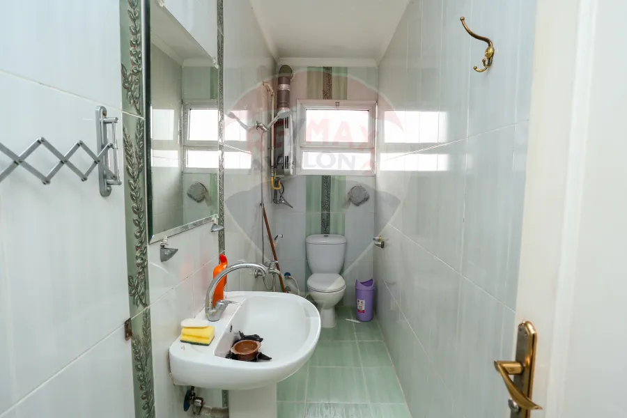 شقة للبيع 208 م رشدي (ش عبد العزيز عجمية)