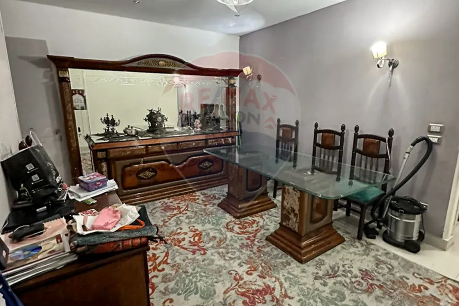 شقة للبيع 170 م كامب شيزار (شارع بورسعيد)