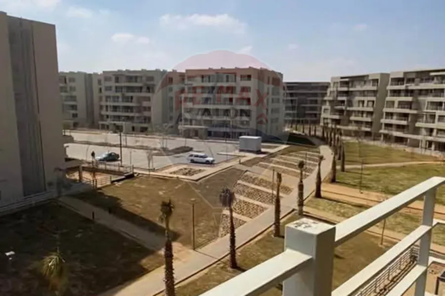 Duplex apartment for sale 217 m + 92 m garden New Cairo (Palm Hills Capital Gardens)