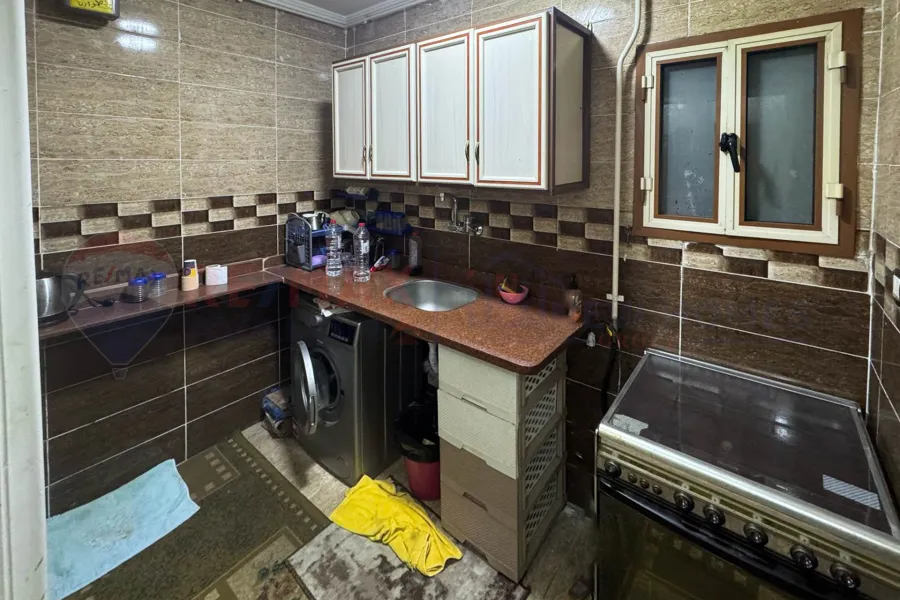 شقة مفروش للايجار 135 م ستانلي (خطوات للبحر)