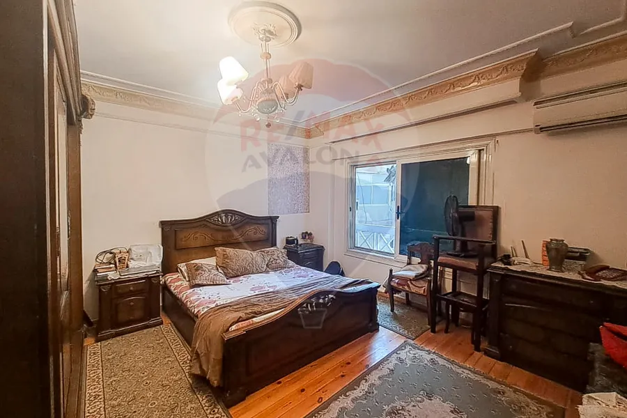 Apartment for sale 100 Louran (directly on the sea)