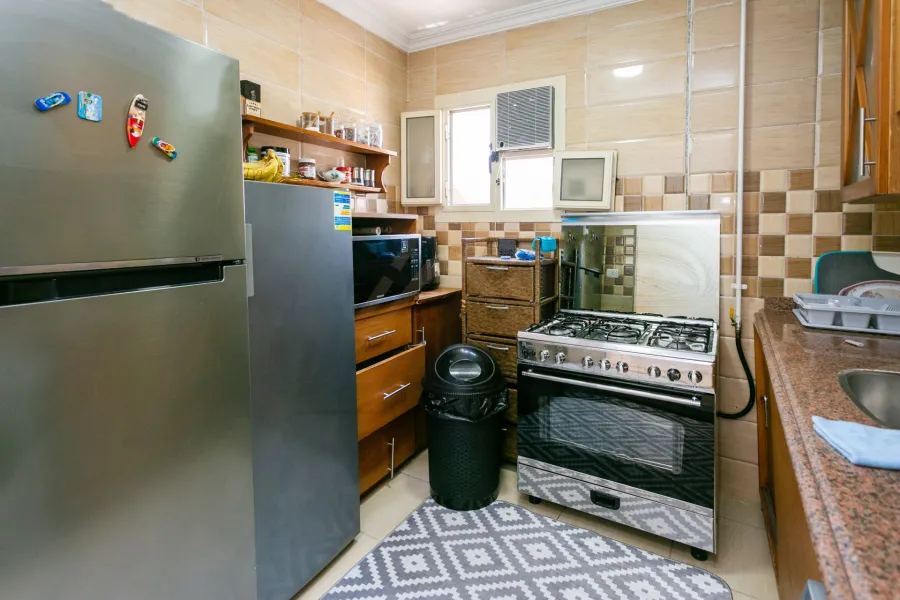 شقة للبيع 140 م كفر عبده (ش ابراهيم راضي)