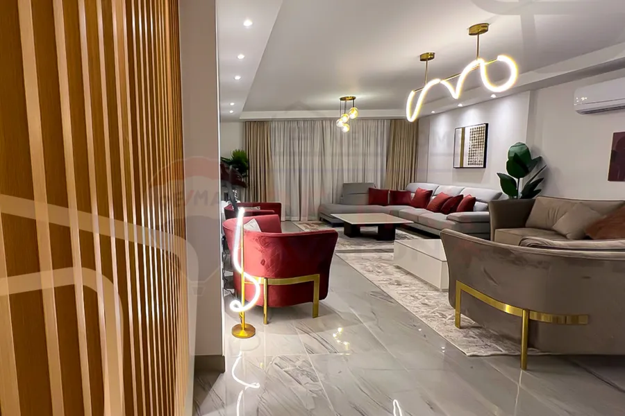 شقة للبيع 87 م سموحة ( كومباوند العروبة - سكاي لاين )