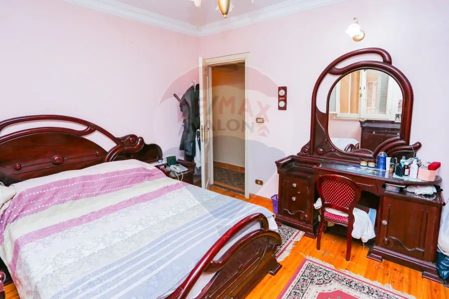 شقة للبيع 135 م سموحة (المربع الذهبي)