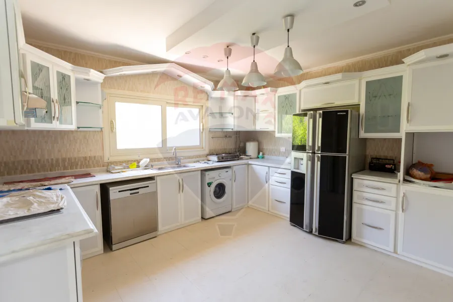 فيلا توين هاوس للبيع 450 م اليكس ويست (مرحلة أنطونيادس)