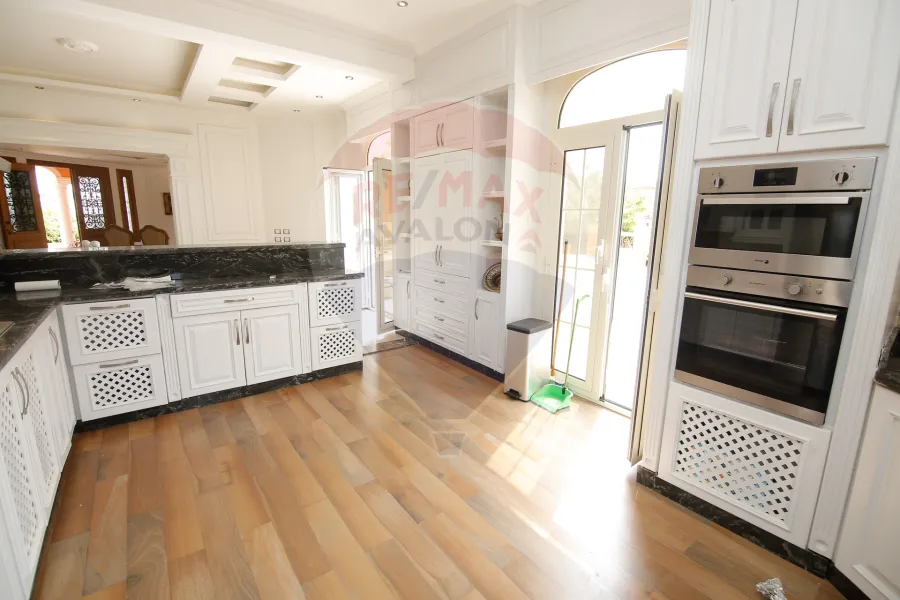 فيلا للايجار  المفروش  720م الساحل الشمالي (قرية فيردينيا الكيلو 39 -على بعد ١٠دقائق من كارفور العروبه الكينج مريوط)