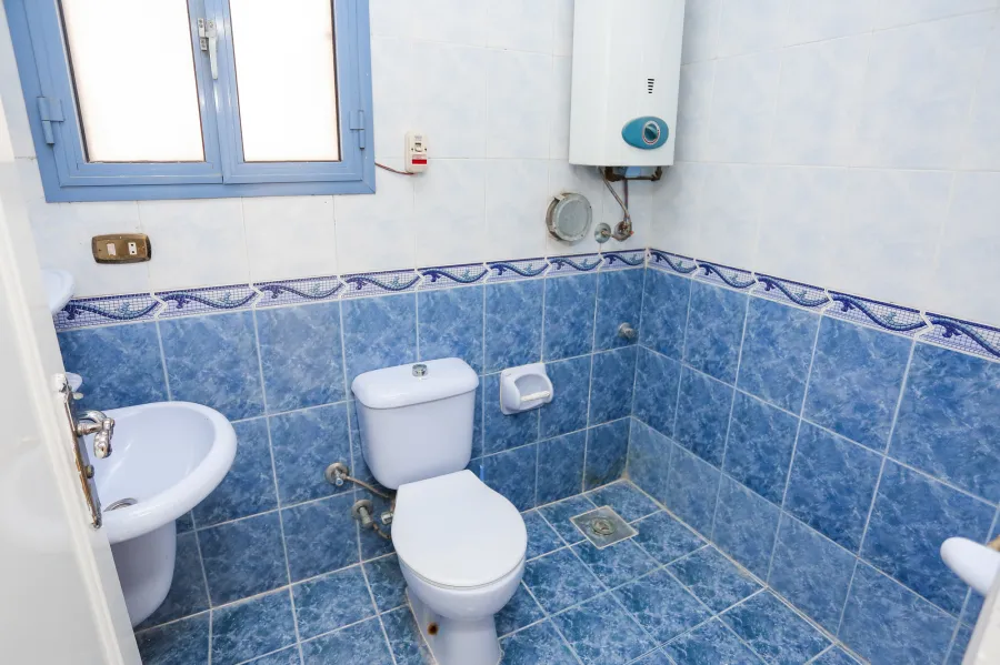 شقة للايجار 200 م كفر عبده (خطوات من حديقة اللمبي)