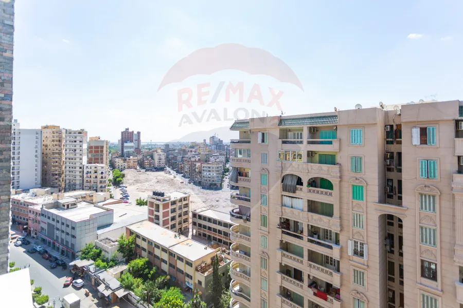 شقة للبيع 180 م سموحة (ش زكى رجب)