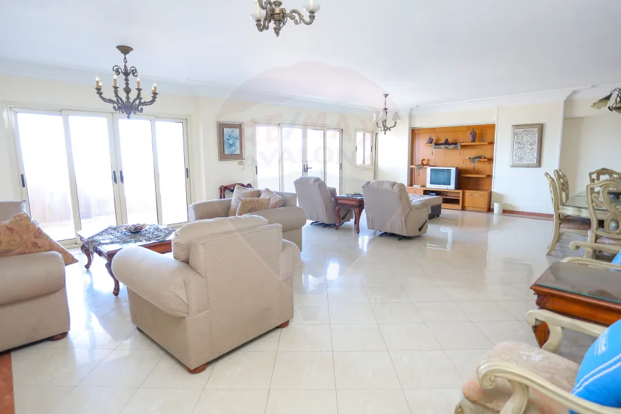 Apartment for Sale 300 m Gleem (Directly on Sea)