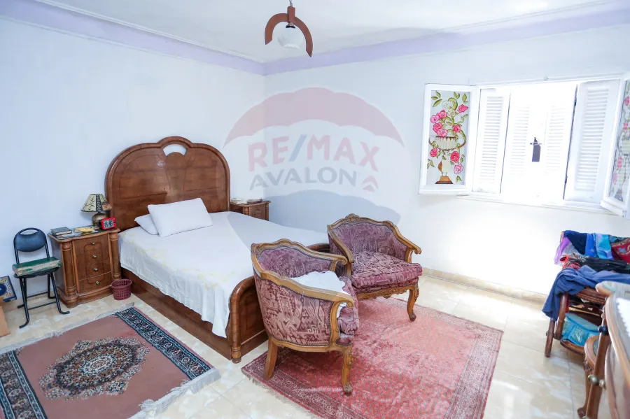 شقة للبيع 160م كفر عبده ( ش خليل الخياط )