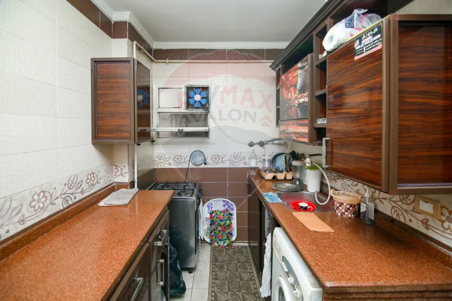 شقة للبيع 155 م محرم بك (ش زين العابدين)