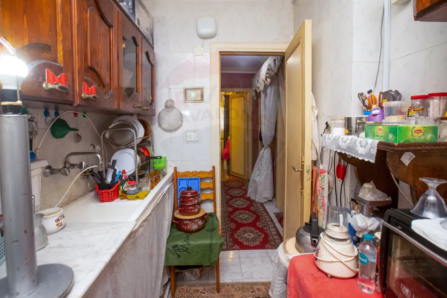 شقة للبيع 105م رشدي (ش احمد شوقي)