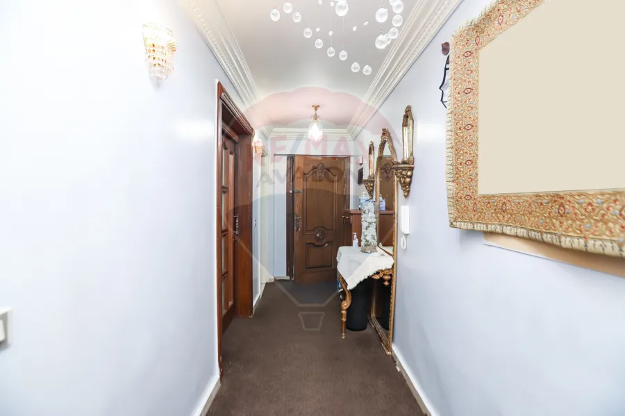 شقة للبيع 155م سموحة (شارع الخمسين متفرع من ش مصطفى كامل)