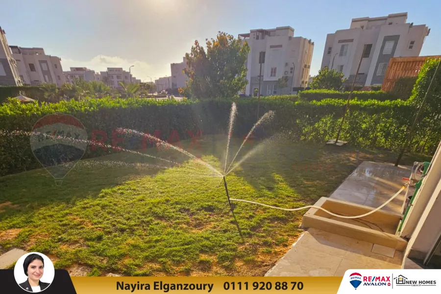 شاليه بحديقة للبيع 144 م الساحل الشمالي ( قرية امواج)