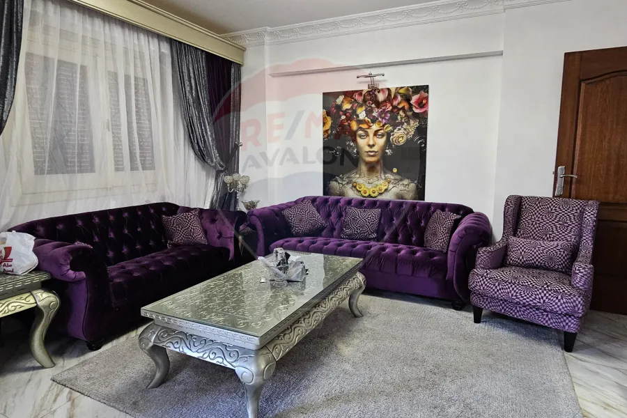 شقة للبيع 165 م لوران (خطوات من ش شعراوي)