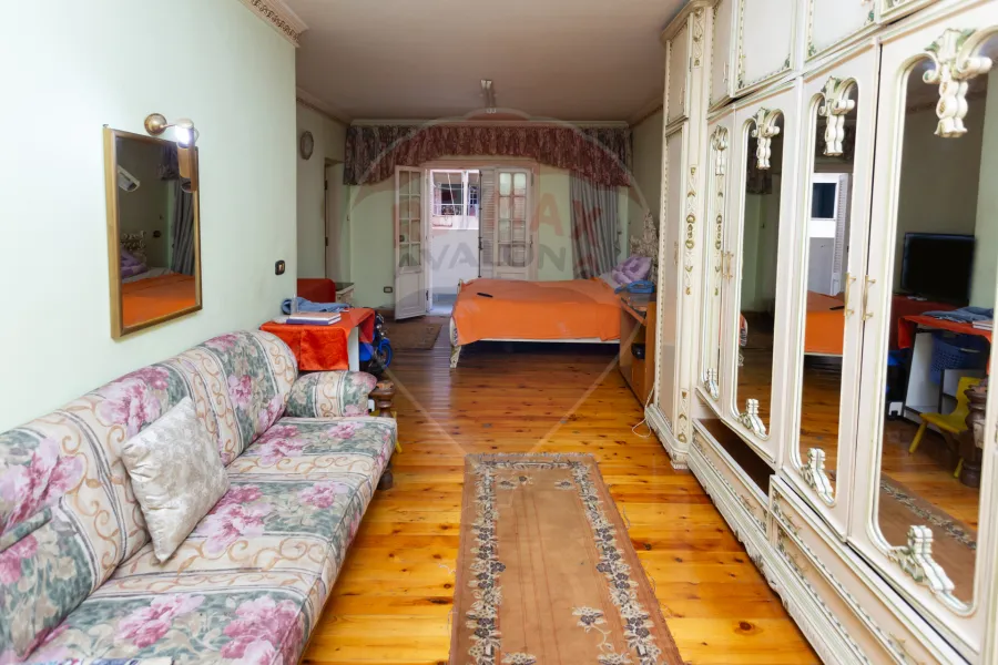 شقه للبيع 385 م لوران (ش ابراهيم نصير)