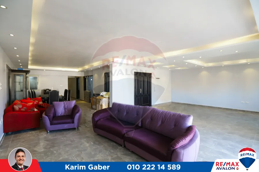 شقة للبيع 250م رشدي (شارع ابراهيم حلمي )-اول سكن