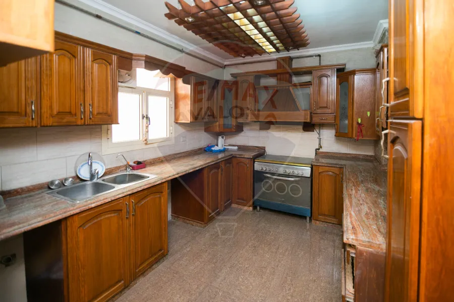 Apartment for sale 230 m Glem (Mostafa Fahmy St.)