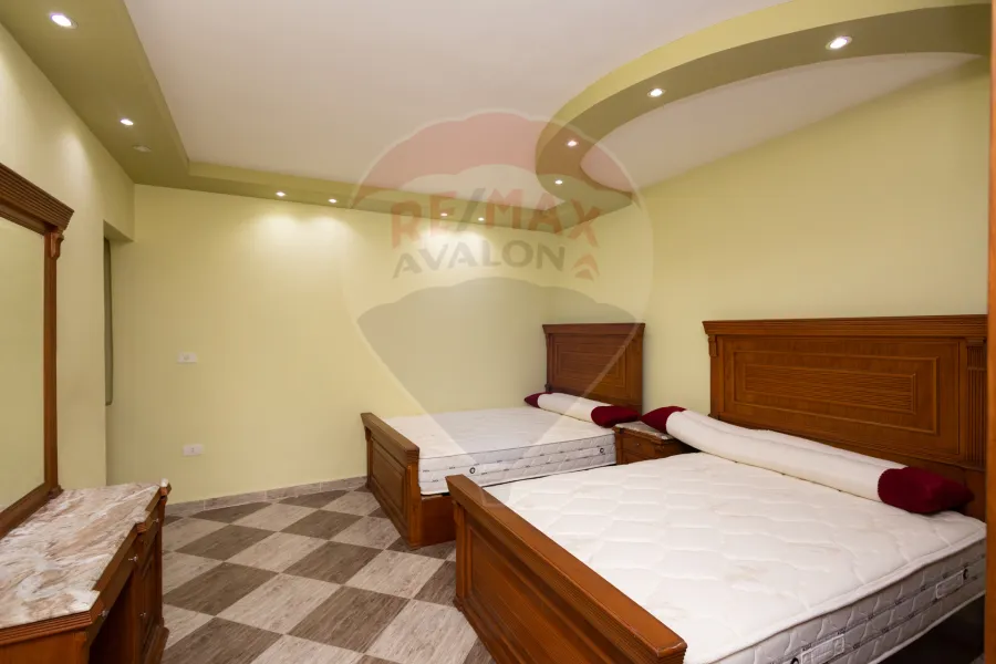 شقة للبيع 220 م سيدي بشر (طريق الجيش)