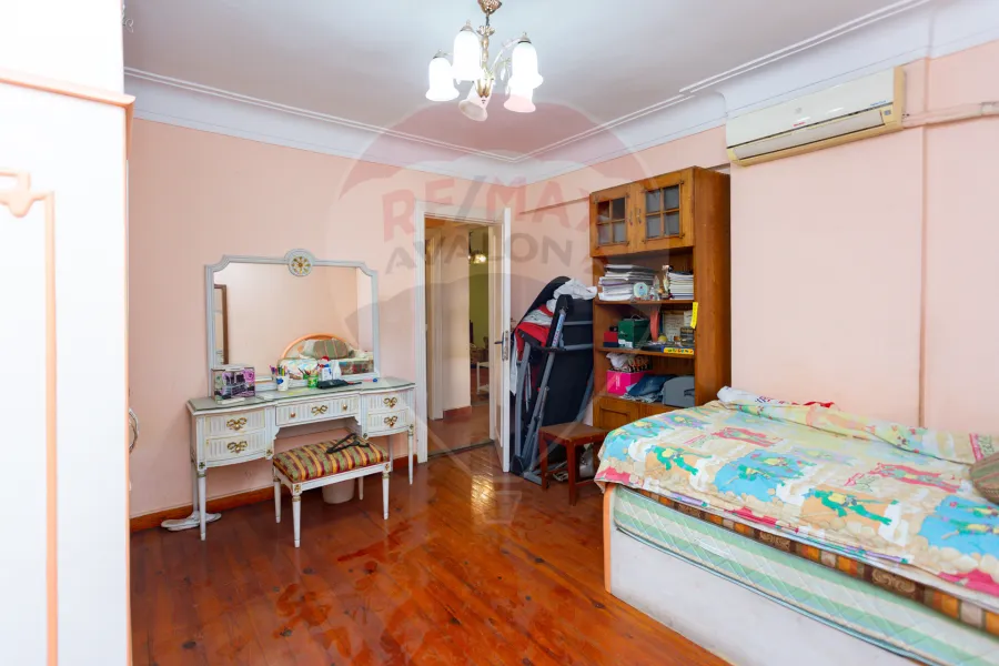 Apartment for sale 380 m Tharwat (second row from the sea)