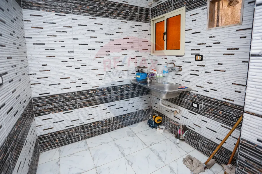 (شقة للبيع 275 م السرايا (أول نمرة متفرع من البحر