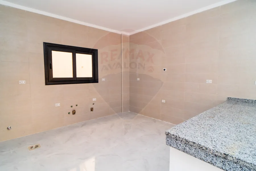 Villa for Sale 300 m King Maryot (Green Oasis Compound)