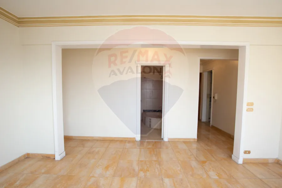 شقة للبيع 380 م كامب شيزار (شارع بورسعيد)