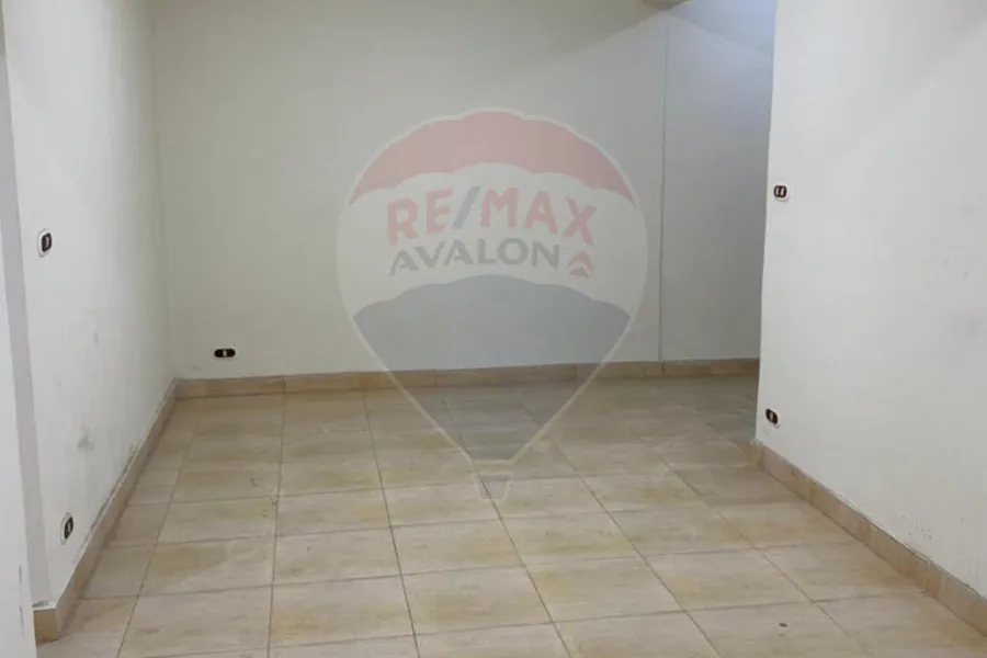 شقة إداري للإيجار 85 م  سموحة (ميدان فيكتور عمانويل)