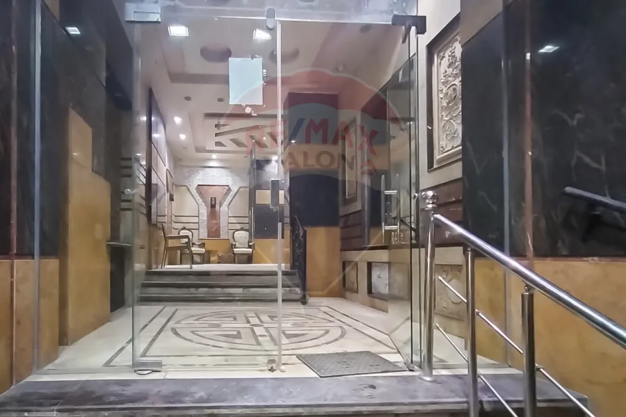 Apartment for sale 140 m Victoria (Gamal Abdel Nasser main st.)