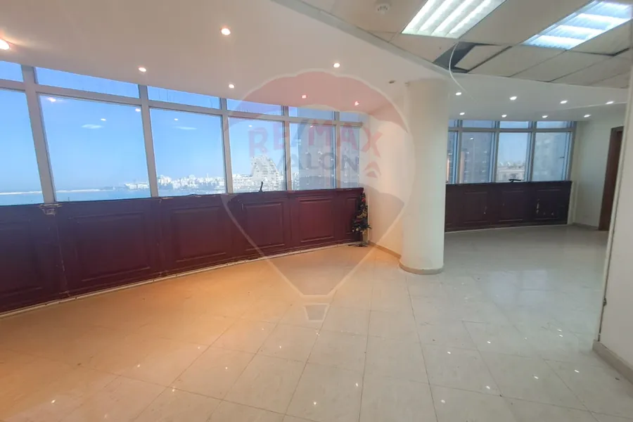 Administrative unit for Rent 285 m Al-Mansheya (Oraby Square - brand building)