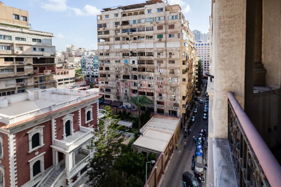 Apartment for sale 525 m Roushdy (directly on the sea)