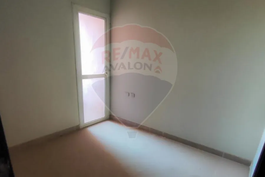 شاليه للبيع العين السخنة (بورتو السخنة - ايلاند)