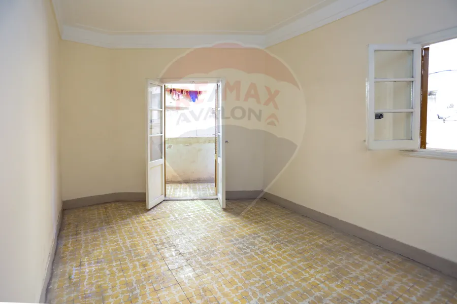 Apartment for sale 100 m Sidi Bishr (side of Gamal Abdel Nasser Street)