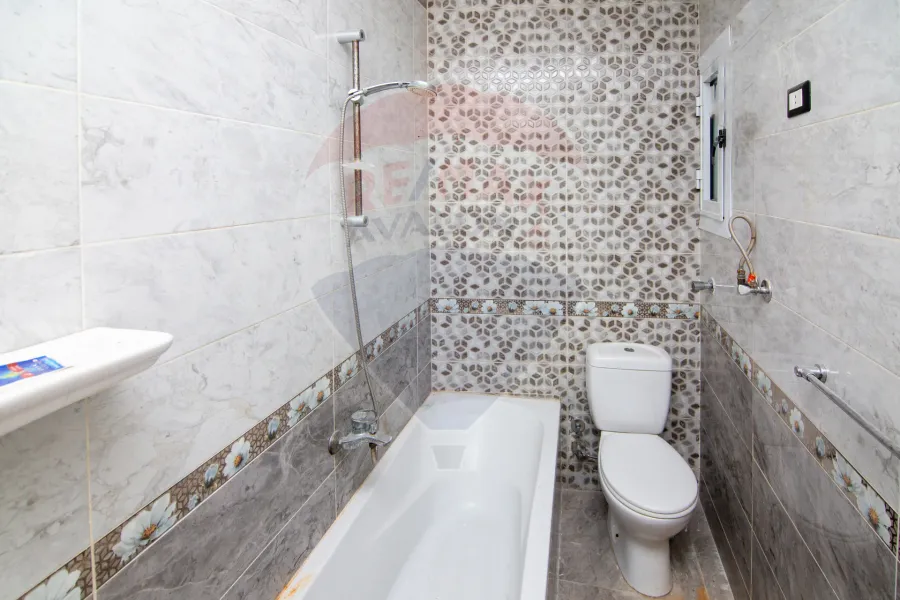 Administrative unit for rent 130 m Moustafa Kamel (directly on the tram)