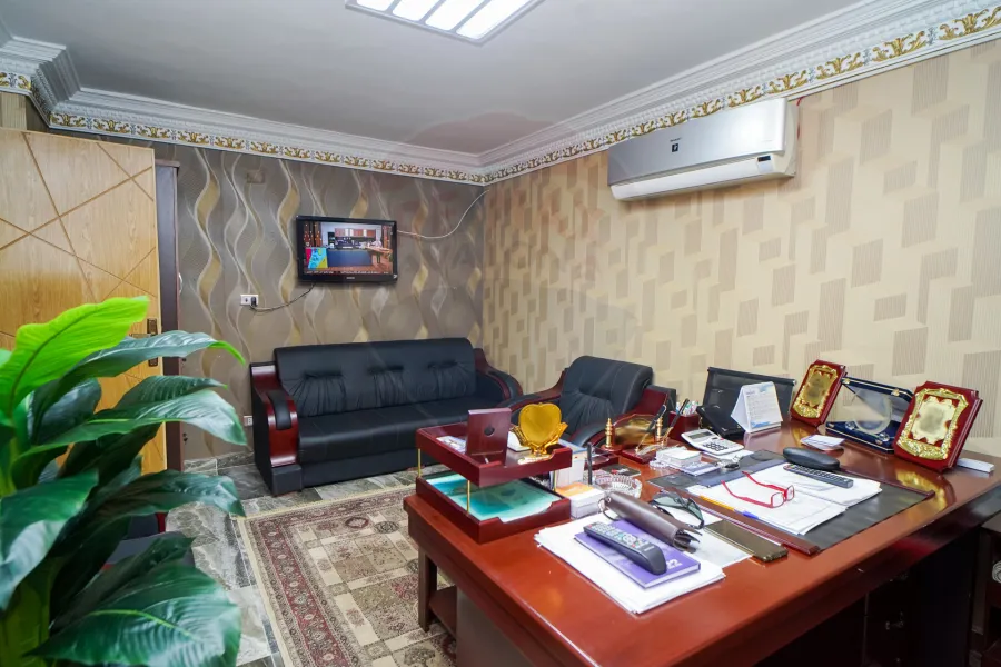 شقة إداري للبيع 146م سموحة(شارع الريادة)