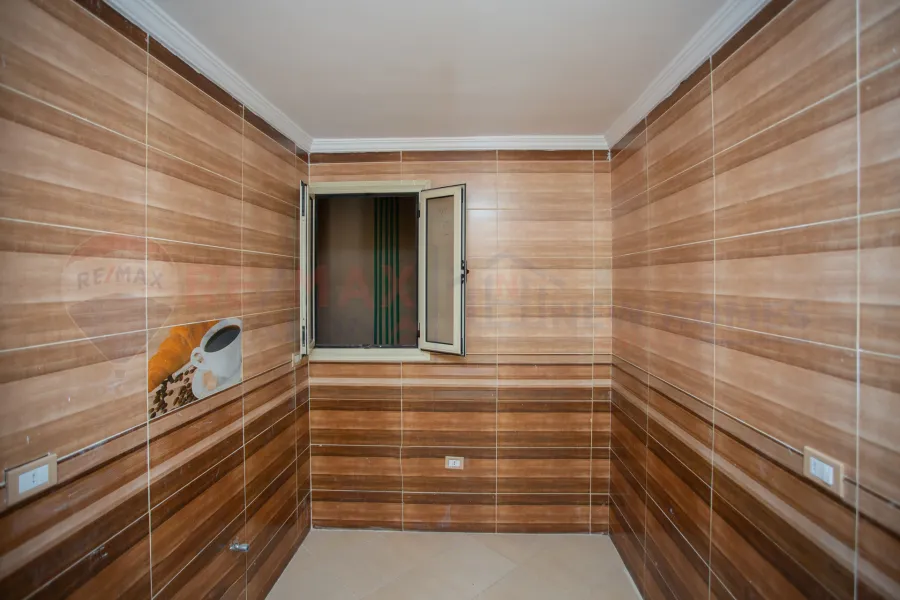 شقة للبيع 185 م لوران (متفرع من ش الاقبال)