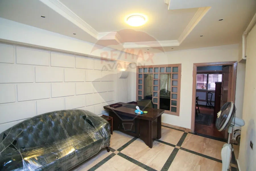 شقه إداري للايجار 85 م سيدي جابر ( خلف محطة سيدي جابر