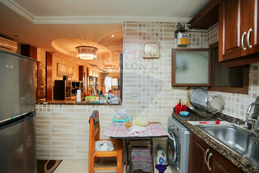 شقة للبيع 210 م كفر عبده (متفرع من ش ابراهيم راجي)