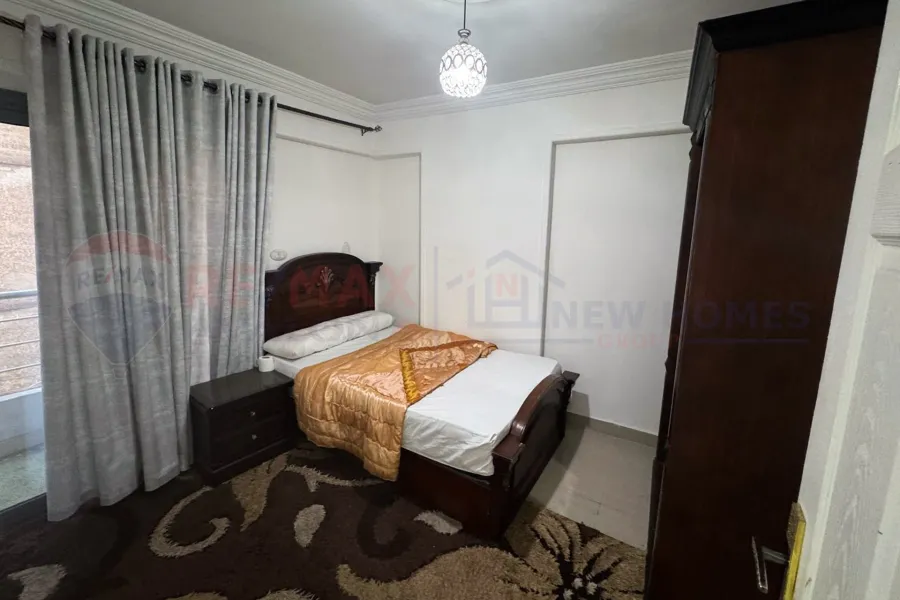 شقة مفروش للايجار 135 م ستانلي (خطوات للبحر)