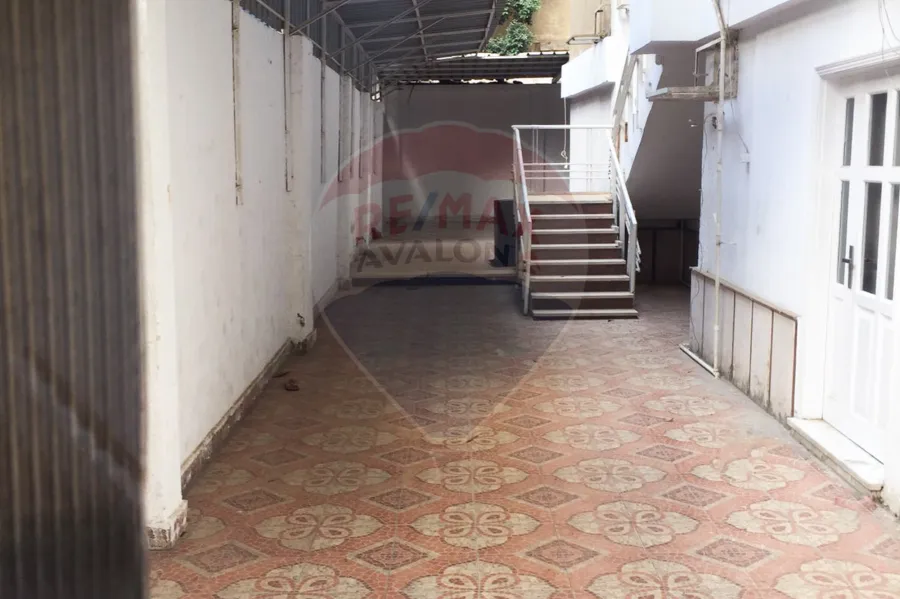 مبني اداري للبيع 500 م مدينة نصر (خطوات من شارع الطيران)