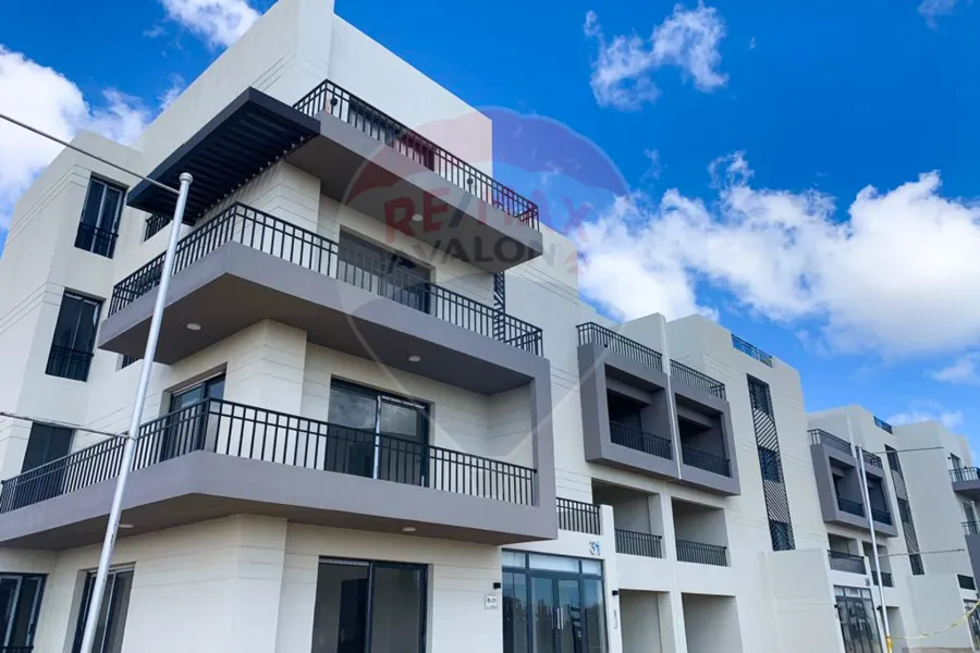 فيلا ستاند الون للبيع (بلاچ ماونتن فيو - سيدي عبد الرحمن) 530 م