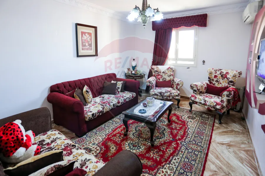 apartment for sale 120 Moharam Bek ( Mostafa Zayan St )