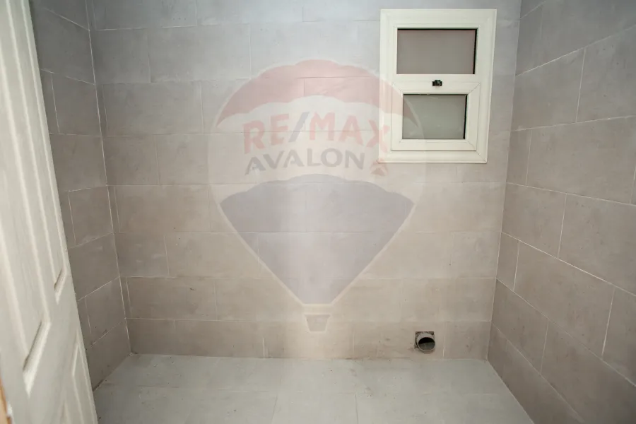 شقة للبيع 190 م سموحة  ( كومباوند فالوري انطونيادس )