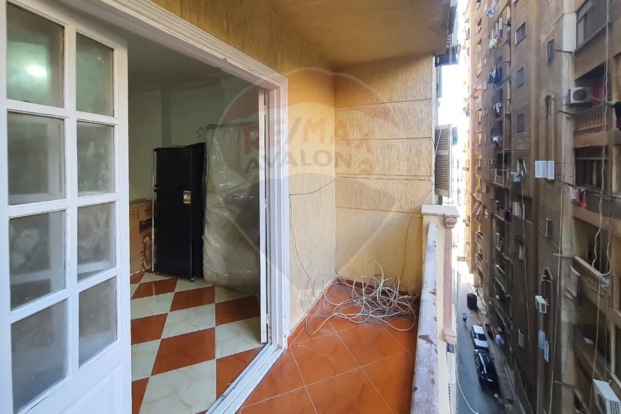 شقة للبيع 130 م  سموحة (متفرع من ش النصر)