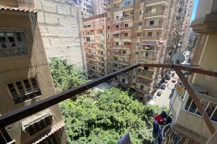 شقة للبيع 130 م العصافرة (ش 45 بحري)