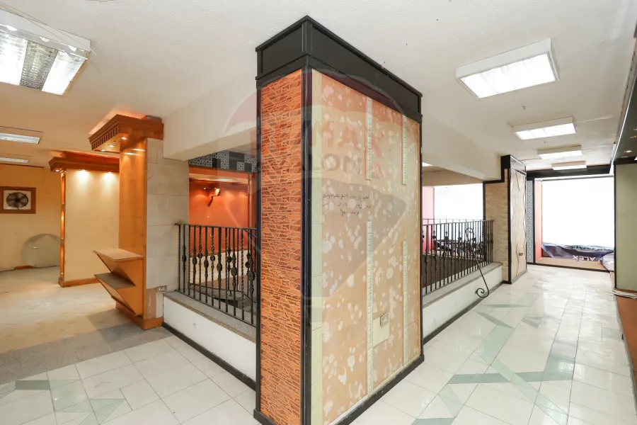 محل + ميزان للبيع 345 م  سموحة (بجوار الهلال الاحمر و مستشفى الاندلسية)