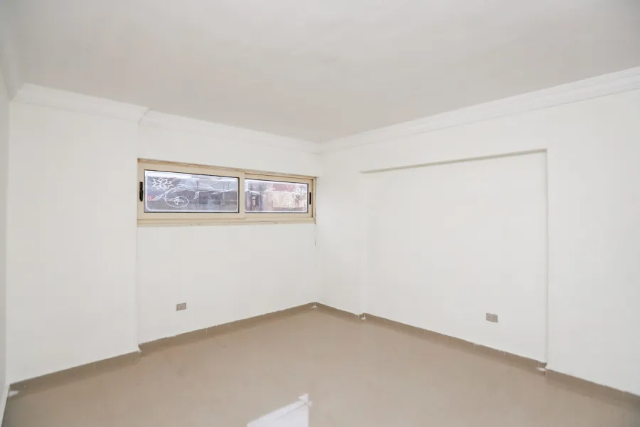 شقة للبيع 170م سيدي بشر (ابراج توماس بجوار شركة الكهرباء)