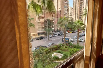 شقة للبيع 116م رشدى (عمارات الضباط - مصطفى كامل)